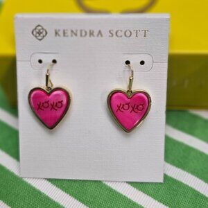 Kendra Scott XOXO Drop Earring in Gold Hot Pink Mother of Pearl